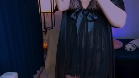 Bonnie fon  tease online show from January 19, 10:17 am