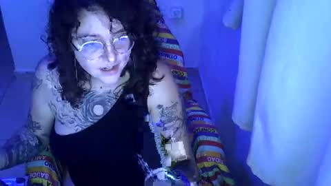 blue_liz online show from October 5, 9:11 pm