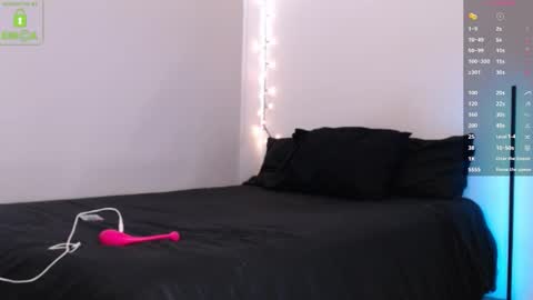 Blue online show from October 26, 5:34 pm