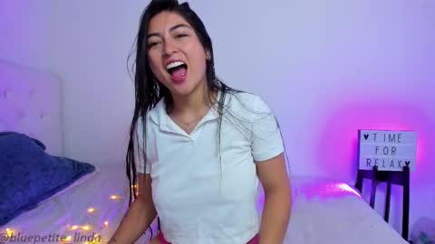 Linda  online show from February 16, 2:04 pm