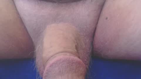 Snapshot of bluebee420 chatting on March 5, 10:11 am bluebee420 online show from March 5, 10:11 am