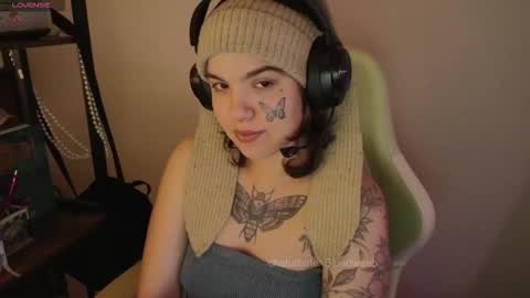 Blue online show from February 7, 4:37 am