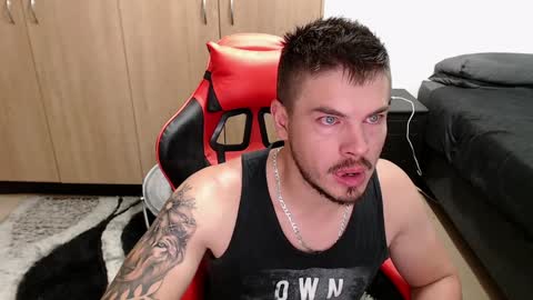 Snapshot of blueeyeboy0 chatting on January 21, 8:54 pm blueeyeboy0 online show from January 21, 8:54 pm