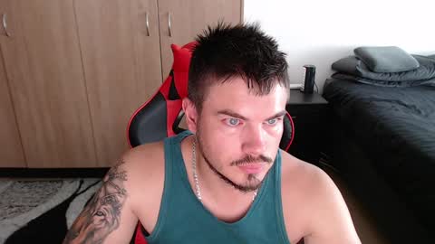 Snapshot of blueeyeboy0 chatting on January 28, 12:43 pm blueeyeboy0 online show from January 28, 12:43 pm