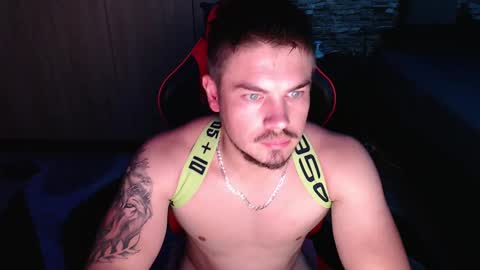 Snapshot of blueeyeboy0 chatting on February 16, 8:11 pm blueeyeboy0 online show from February 16, 8:11 pm