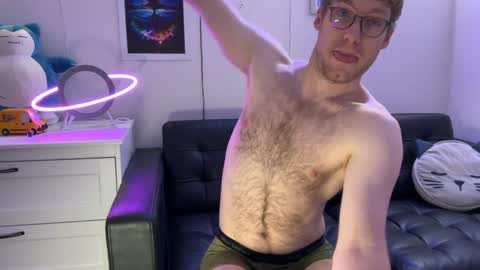 blueeyedtallguy online show from December 2, 12:12 am