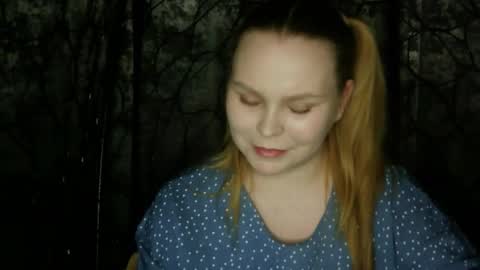 Snapshot of blushing_star chatting on October 16, 6:18 pm blushing_star online show from October 16, 6:18 pm