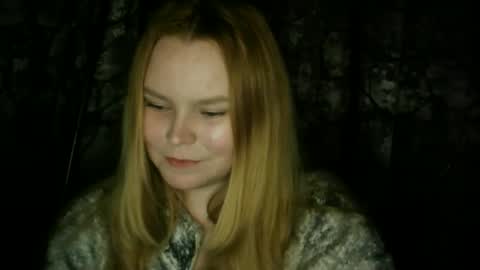 Snapshot of blushing_star chatting on September 28, 5:33 pm blushing_star online show from September 28, 5:33 pm