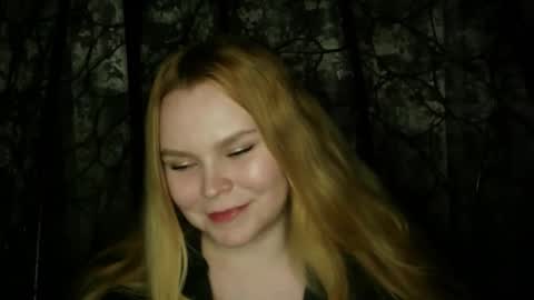 Snapshot of blushing_star chatting on October 19, 6:12 pm blushing_star online show from October 19, 6:12 pm