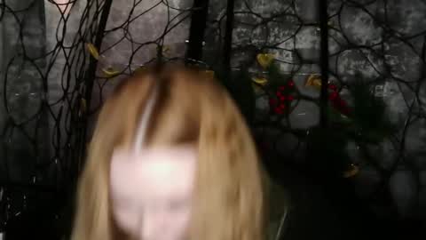 blushing_star online show from April 16, 4:07 pm