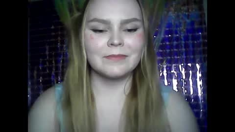Snapshot of blushing_star chatting on February 12, 3:05 pm blushing_star online show from February 12, 3:05 pm