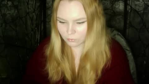 Snapshot of blushing_star chatting on October 10, 4:46 pm blushing_star online show from October 10, 4:46 pm
