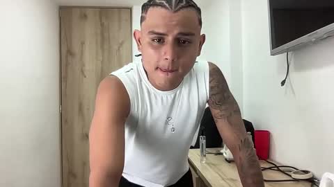 Bob  INDEPENDENT MODEL online show from September 17, 3:32 am