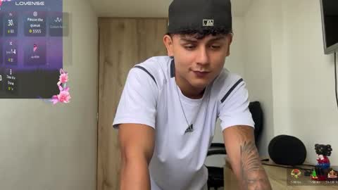 Bob  INDEPENDENT MODEL online show from April 8, 5:16 pm