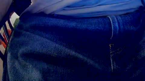 bobbie420_ online show from January 14, 3:01 am