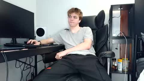 bobby72738 online show from October 29, 8:53 pm