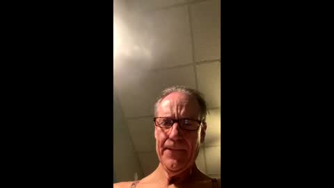 Snapshot of bobbyjune66 chatting on October 19, 6:51 am bobbyjune66 online show from October 19, 6:51 am