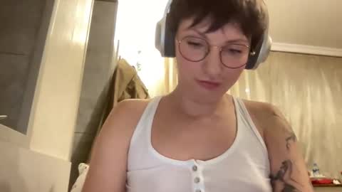 Snapshot of bobwig4 chatting on October 14, 9:29 pm Tips prfr 11-55-111 tok online show from October 14, 9:29 pm