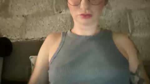 Snapshot of bobwig4 chatting on September 9, 10:32 pm Tips prfr 11-55-111 tok online show from September 9, 10:32 pm