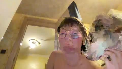 Snapshot of bobwig4 chatting on October 1, 7:35 pm Tips prfr 11-55-111 tok online show from October 1, 7:35 pm