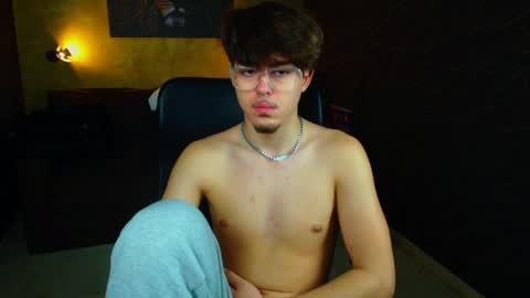 BodhiHayes online show from March 31, 5:19 am