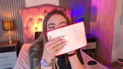 bonnali_lune online show from February 21, 8:34 pm