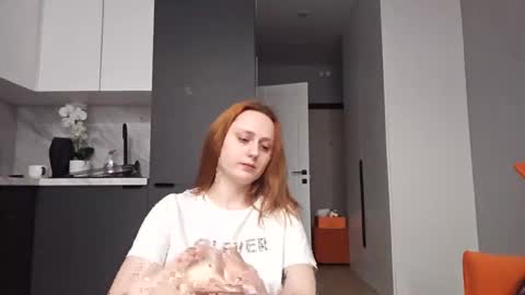 bonne_chance online show from February 21, 9:11 pm