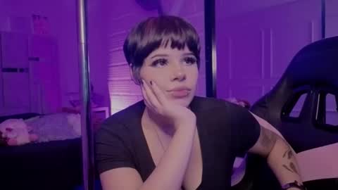 Bonnie Anderson  online show from April 19, 8:11 pm