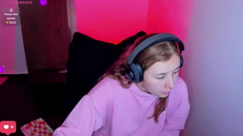 Bonnie Help me reach 500 likes online show from February 24, 8:56 pm