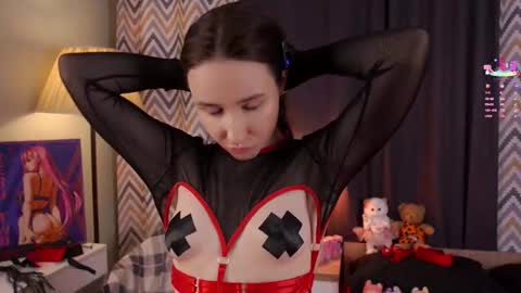 Emma online show from November 3, 1:06 am