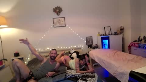 BonnyeClydee online show from March 26, 8:03 pm