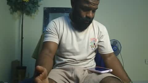 kevin hart online show from March 4, 4:53 am