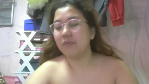 MommyMarie-Singlemom of 2. online show from March 9, 11:36 am