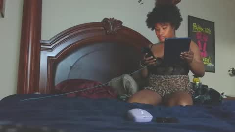 boooohoooobaby online show from March 24, 11:55 pm