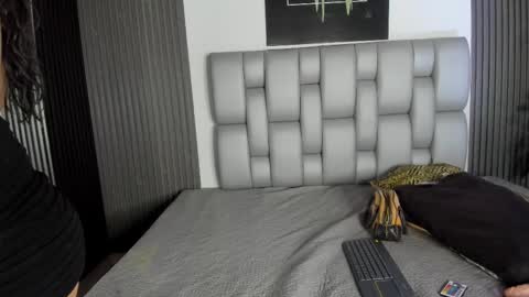 Snapshot of bora_lajuana chatting on October 5, 5:49 am online show from October 5, 5:49 am