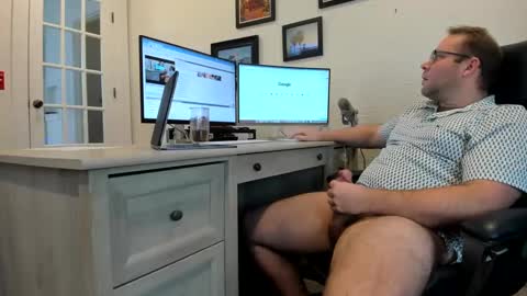 Snapshot of boredhorndog chatting on January 27, 8:17 pm Boredhorndog online show from January 27, 8:17 pm