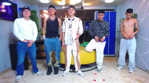 THOMAS AND DAMIAND online show from October 5, 4:10 am