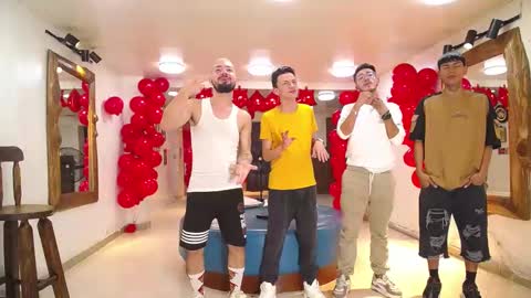 THOMAS AND DAMIAND online show from February 10, 4:08 am