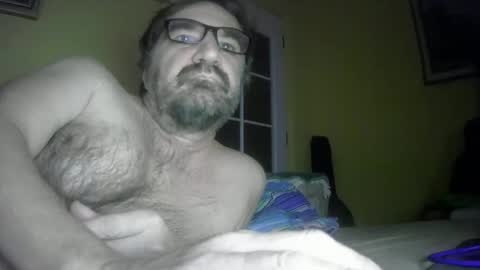 Snapshot of bostek chatting on December 8, 3:29 am bostek online show from December 8, 3:29 am