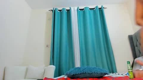 bouncy_booty677 online show from November 14, 7:27 pm