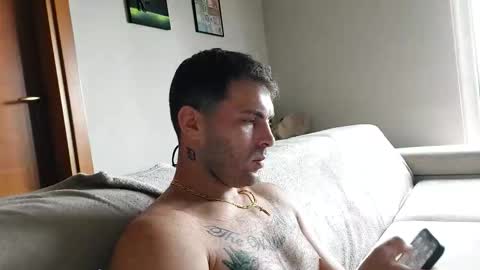 Snapshot of boy_aroundtheworld chatting on September 29, 12:26 pm Dan online show from September 29, 12:26 pm