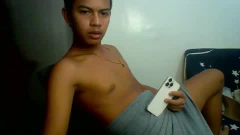 boyax online show from December 11, 9:55 pm