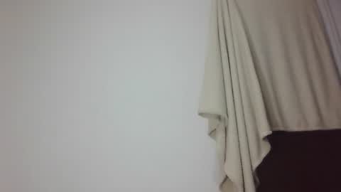 Tommy - OnFns  tommy  874 online show from September 14, 9:22 am