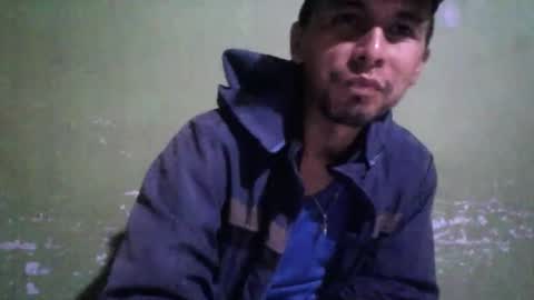 Snapshot of boycumlatino21 chatting on January 16, 1:27 am Boy online show from January 16, 1:27 am