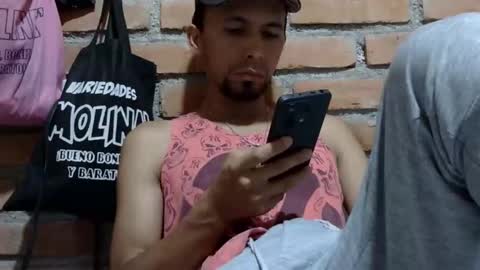 Snapshot of boycumlatino21 chatting on October 1, 3:11 pm Boy online show from October 1, 3:11 pm