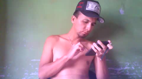 Snapshot of boycumlatino21 chatting on January 16, 9:08 pm Boy online show from January 16, 9:08 pm