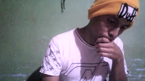 Snapshot of boycumlatino21 chatting on January 8, 1:00 am Boy online show from January 8, 1:00 am