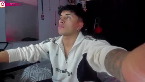 miguel  online show from February 13, 4:00 am