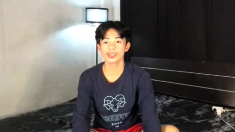 HI IM JAMES DONT FORGET GIVE ME THUMBS UP AND JOIN TO MY FANCLUB online show from March 3, 3:22 pm