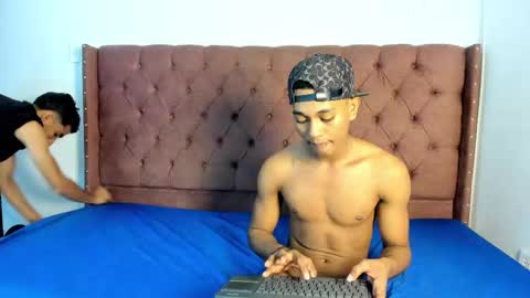 Snapshot of boys_hotparty chatting on September 26, 1:41 pm ALEX - TAYLER -MIKE online show from September 26, 1:41 pm